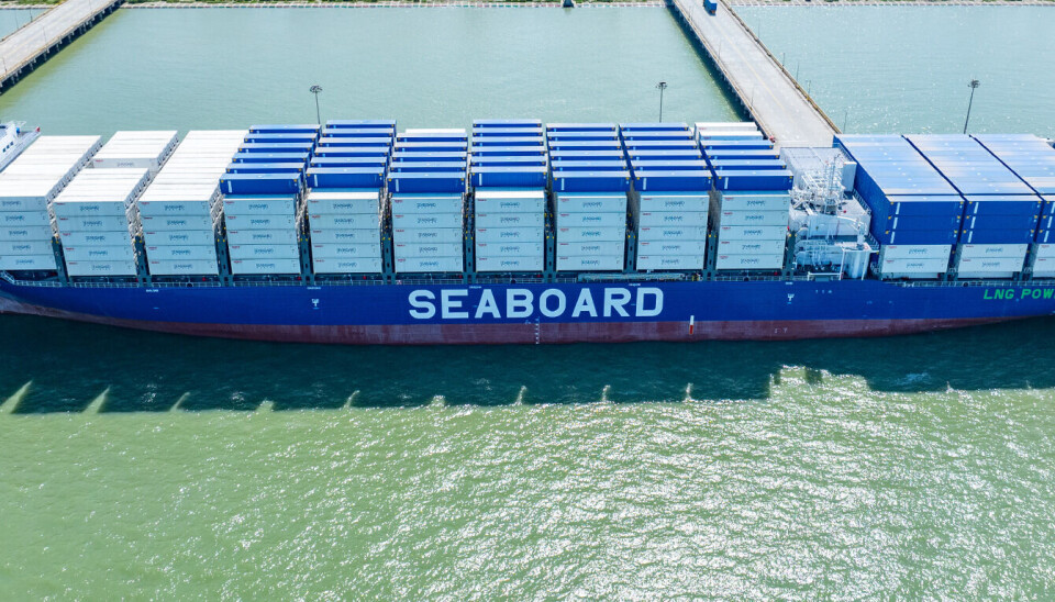 El buque tiene una capacidad de 3.500 TEUs, incluidos más de mil contenedores refrigerados.
