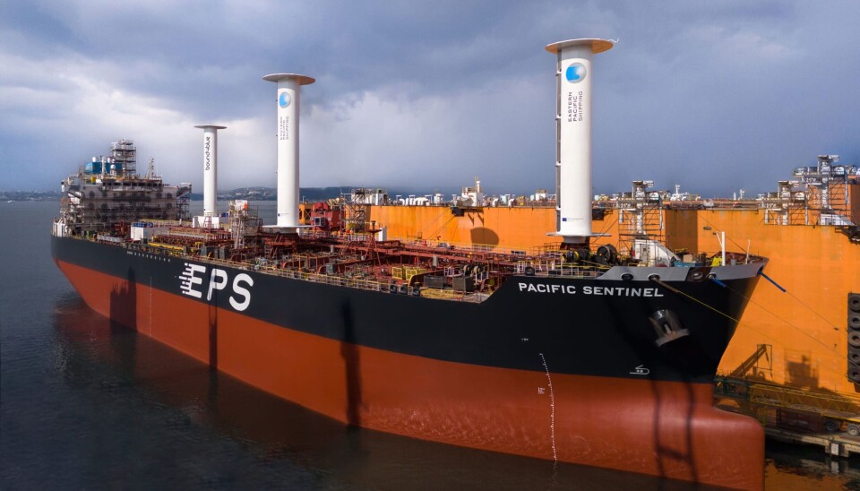 Las eSAIL que se instalaron en el buque tienen 22 metros de altura.