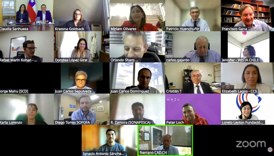 Los participantes en el consejo que analizó la actualidad económica.