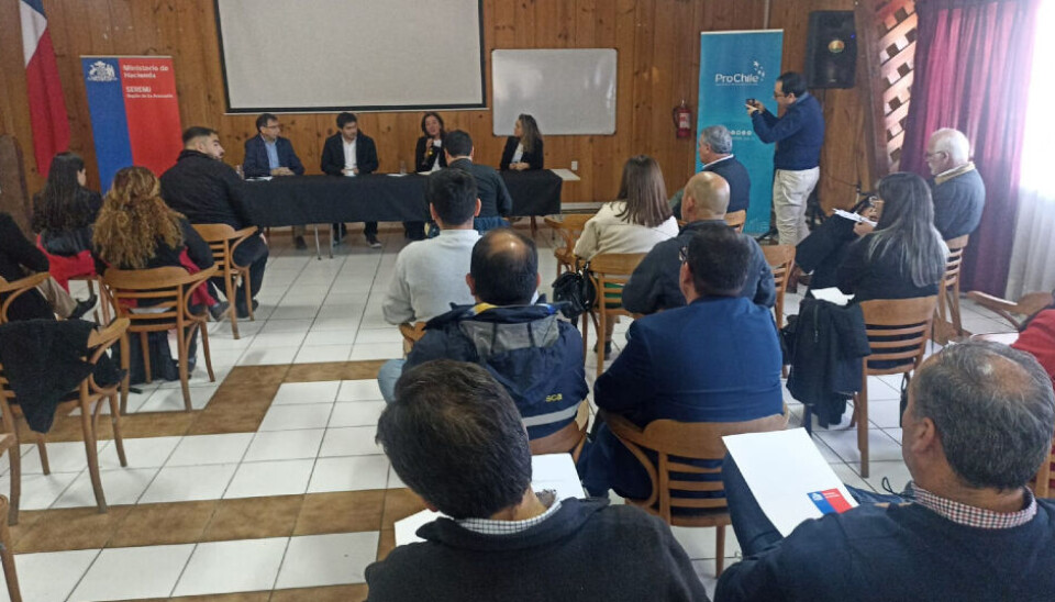La Mesa Comex de La Araucanía en la exposición durante el seminario.