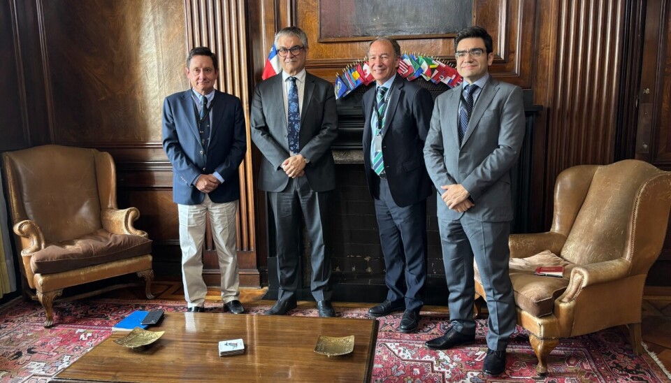 Representantes del gremio junto al ministro de Hacienda, Mario Marcel.