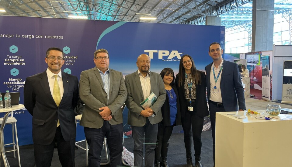 Ejecutivos del terminal portuario presentes en la exposición.