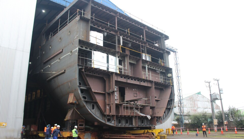 La embarcación se encuentra en un 60% de construcción.