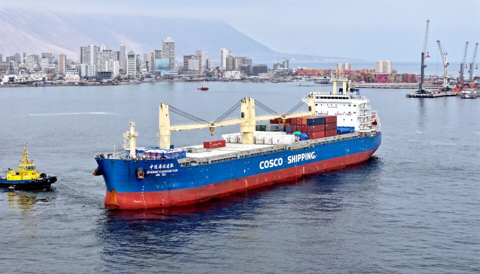 La nave Zhong Yuan Hai Yun Jin Qu arribó con 14 mil 365 toneladas de carga.