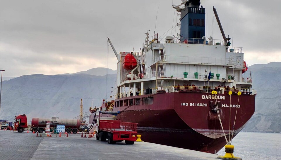 El MV Barbouni es un buque especializado en el transporte de productos líquidos a granel.