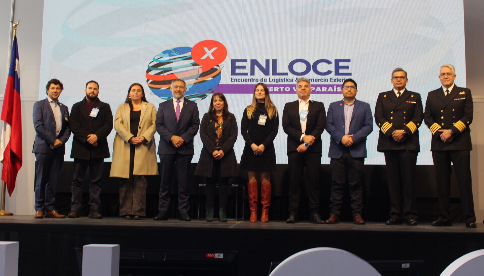 Autoridades y ejecutivos en la ceremonia inaugural del encuentro.