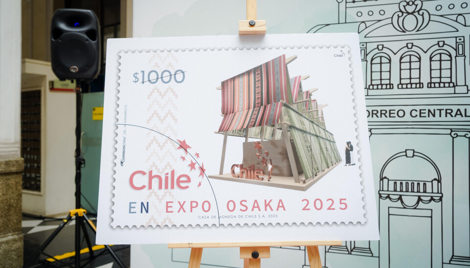 La pieza incluye un homenaje al “Makün: El Manto de Chile”.