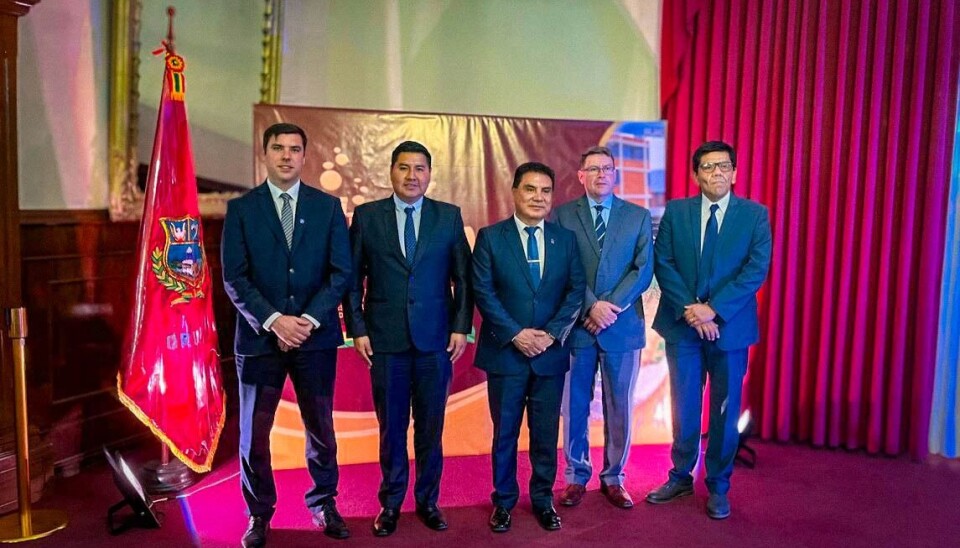 Autoridades y ejecutivos tras la cita que se desarrolló en Oruro.