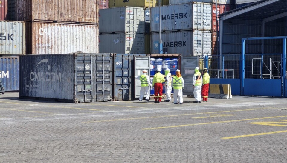 Destacan 576 toneladas de acetato de etilo, líquido altamente inflamable.